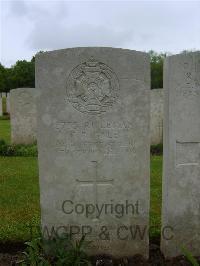 Etaples Military Cemetery - Gale, George Ralph