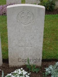 Etaples Military Cemetery - Gardiner, F