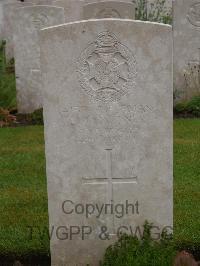 Etaples Military Cemetery - Gardner, E J