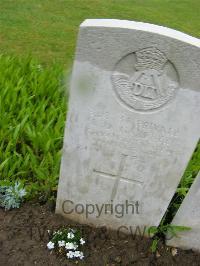 Etaples Military Cemetery - Gardner, R O