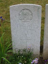 Etaples Military Cemetery - Garrett, Charles Henry