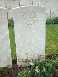 Etaples Military Cemetery - Garrett, Ernest John