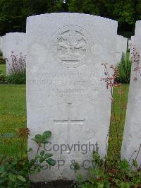 Etaples Military Cemetery - Gauge, George Edward