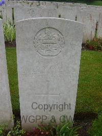 Etaples Military Cemetery - Gay, A S
