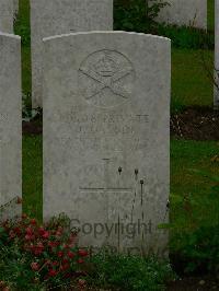 Etaples Military Cemetery - Gaynor, J