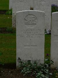 Etaples Military Cemetery - Gee, Wilfrid