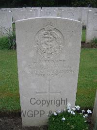 Etaples Military Cemetery - Gentry, George James