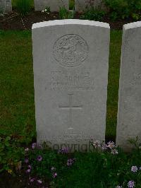 Etaples Military Cemetery - George, Arnold Jackson