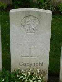 Etaples Military Cemetery - George, Percy