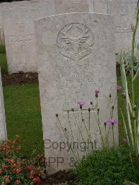 Etaples Military Cemetery - Gibson, H