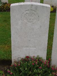 Etaples Military Cemetery - Gill, George