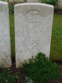 Etaples Military Cemetery - Gill, Harold Henry