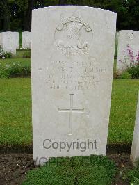 Etaples Military Cemetery - Gilmour, William Thomson