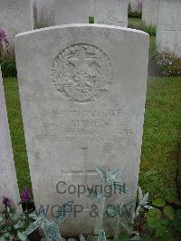 Etaples Military Cemetery - Girven, J
