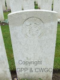 Etaples Military Cemetery - Gladding, Ernest