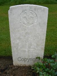 Etaples Military Cemetery - Glensman, W