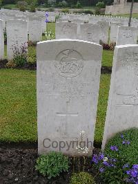 Etaples Military Cemetery - Glover, W