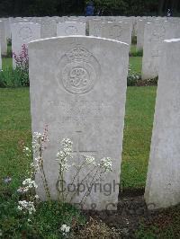 Etaples Military Cemetery - Goddard, D