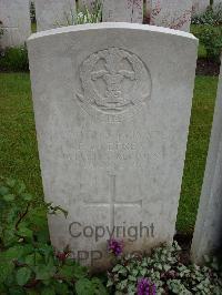 Etaples Military Cemetery - Godfrey, Frank