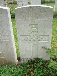 Etaples Military Cemetery - Godfrey, William Henry James