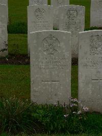 Etaples Military Cemetery - Golding, A