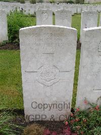 Etaples Military Cemetery - Good, John Henry