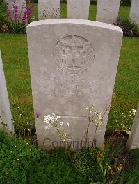 Etaples Military Cemetery - Gooding, H