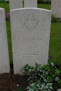 Etaples Military Cemetery - Goodman, Arthur William
