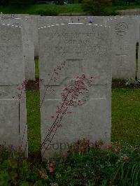 Etaples Military Cemetery - Gordon, John