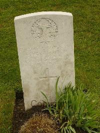 Etaples Military Cemetery - Gordon, Robert