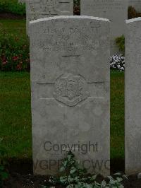 Etaples Military Cemetery - Gostling, H