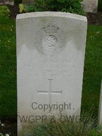 Etaples Military Cemetery - Graham, Henry
