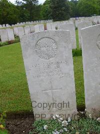 Etaples Military Cemetery - Graham, J