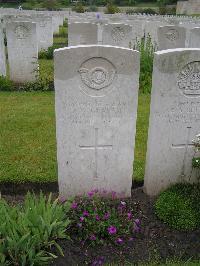 Etaples Military Cemetery - Graham, James William
