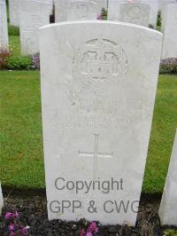 Etaples Military Cemetery - Grant, C
