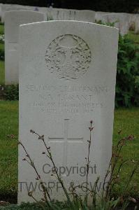 Etaples Military Cemetery - Grant, N A J