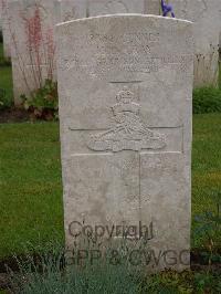 Etaples Military Cemetery - Gray, John