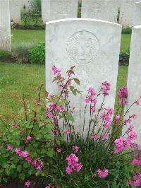 Etaples Military Cemetery - Gray, R
