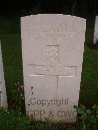 Etaples Military Cemetery - Gray, William James