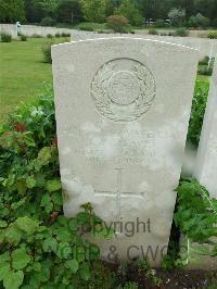 Etaples Military Cemetery - Greaves, James Batley
