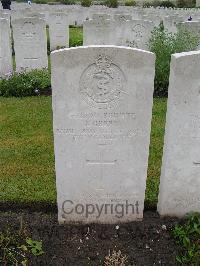Etaples Military Cemetery - Green, A