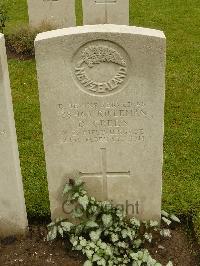 Etaples Military Cemetery - Green, D