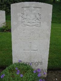 Etaples Military Cemetery - Green, Ernest