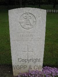 Etaples Military Cemetery - Green, Samuel Ernest