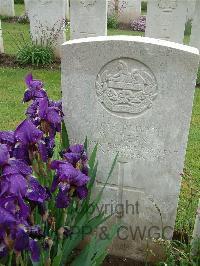 Etaples Military Cemetery - Green, W