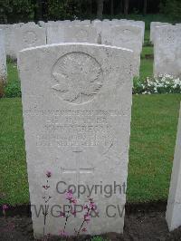 Etaples Military Cemetery - Dusenbury, Frank W.