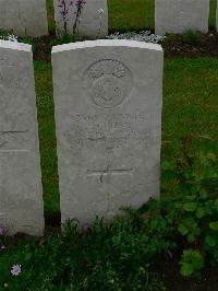 Etaples Military Cemetery - Grieve, J