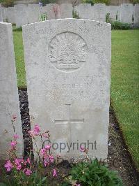Etaples Military Cemetery - Griffin, Keith Eric