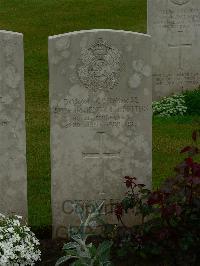 Etaples Military Cemetery - Griffiths, Arthur Henry