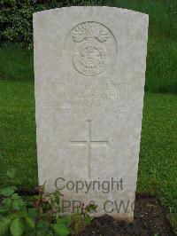 Etaples Military Cemetery - Griffiths, John